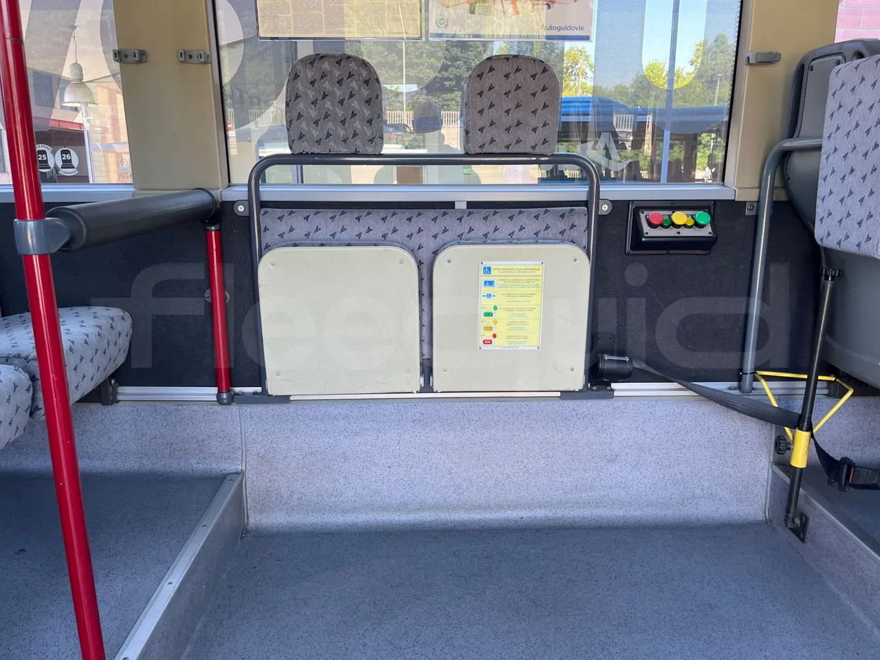 Mercedes-Benz Integro 0550-EUR3-220kW-12m - folding seat photo