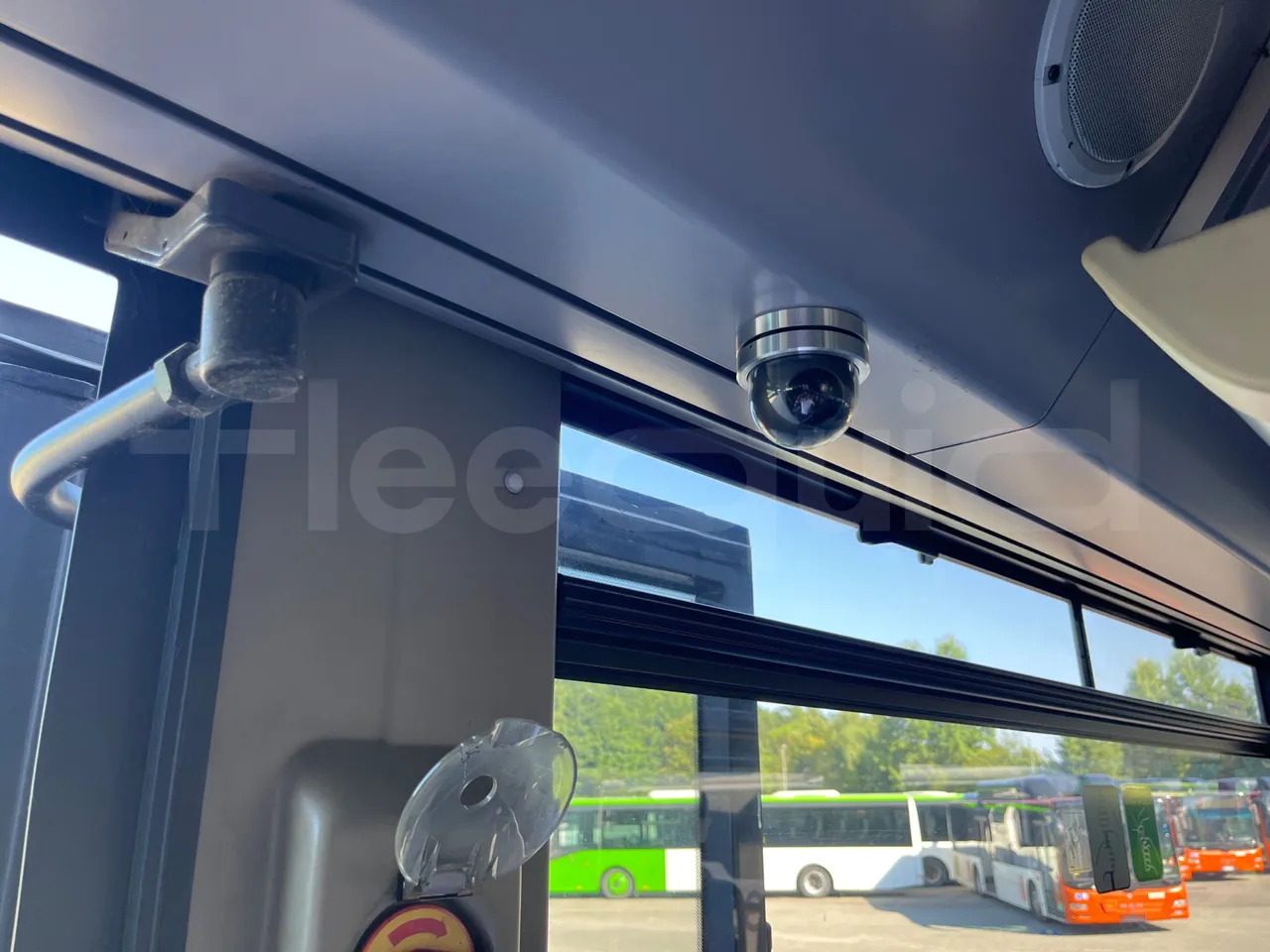 Mercedes-Benz Integro 0550-EUR3-220kW-12m - monitor detail photo