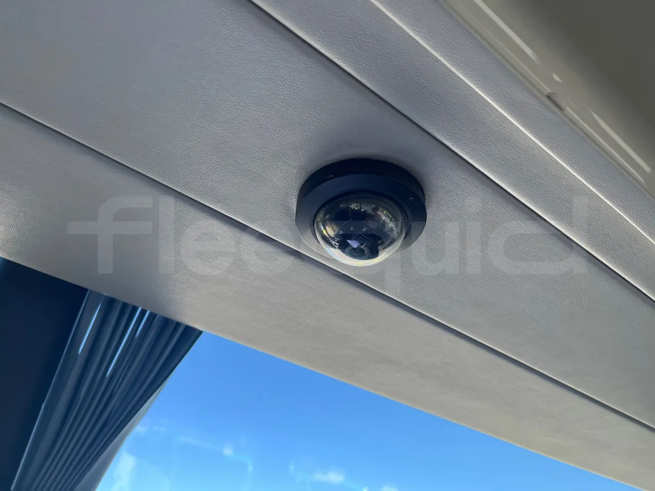 Scania Touring HD Touring HD - Euro6 - 302kW - 12.860 mt - camera accessories photo