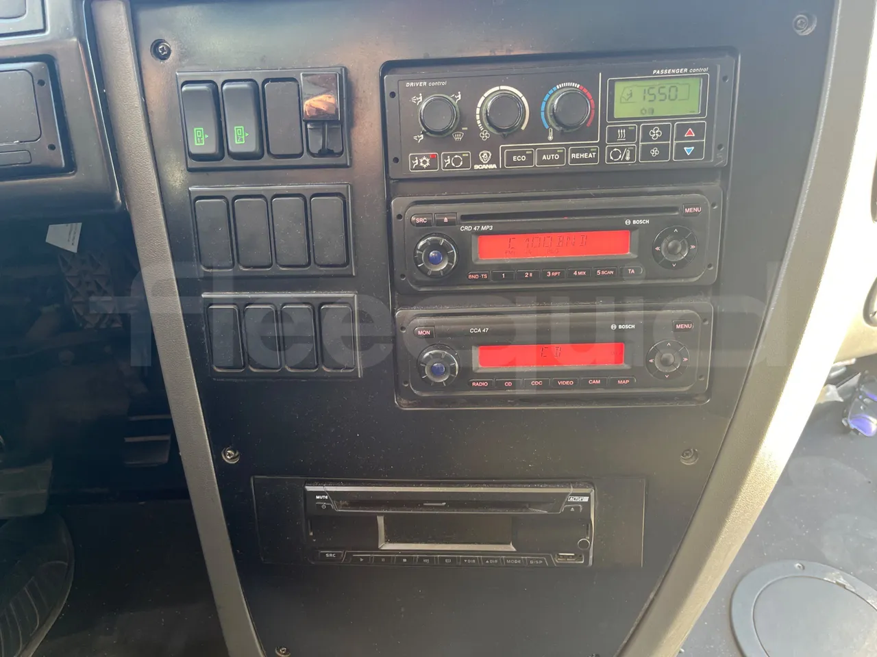 Scania Touring HD Touring HD - Euro6 - 302kW - 12.860 mt - radio accessories photo