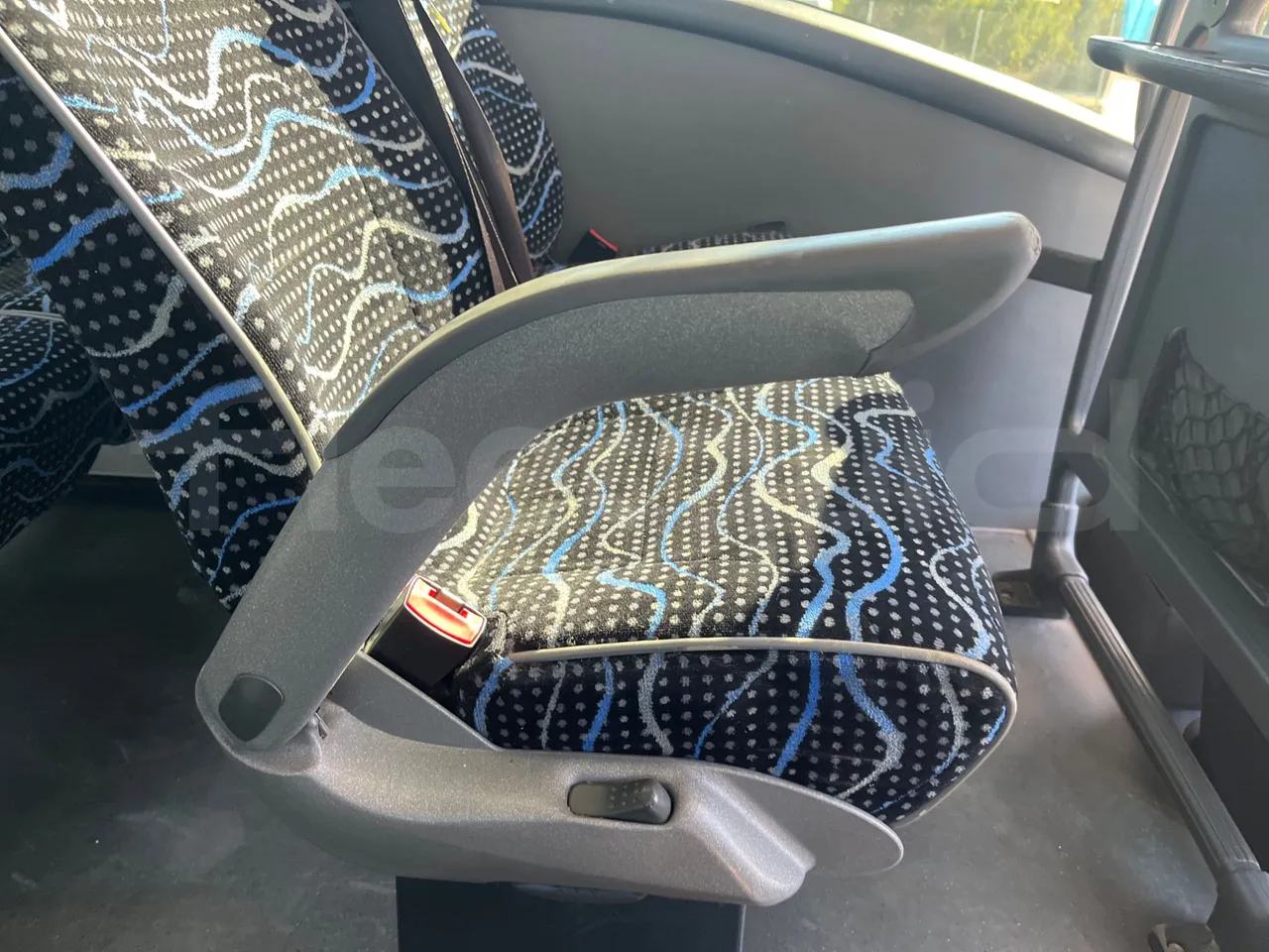 Scania Touring HD Touring HD - Euro6 - 302kW - 12.860 mt - armrest detail photo
