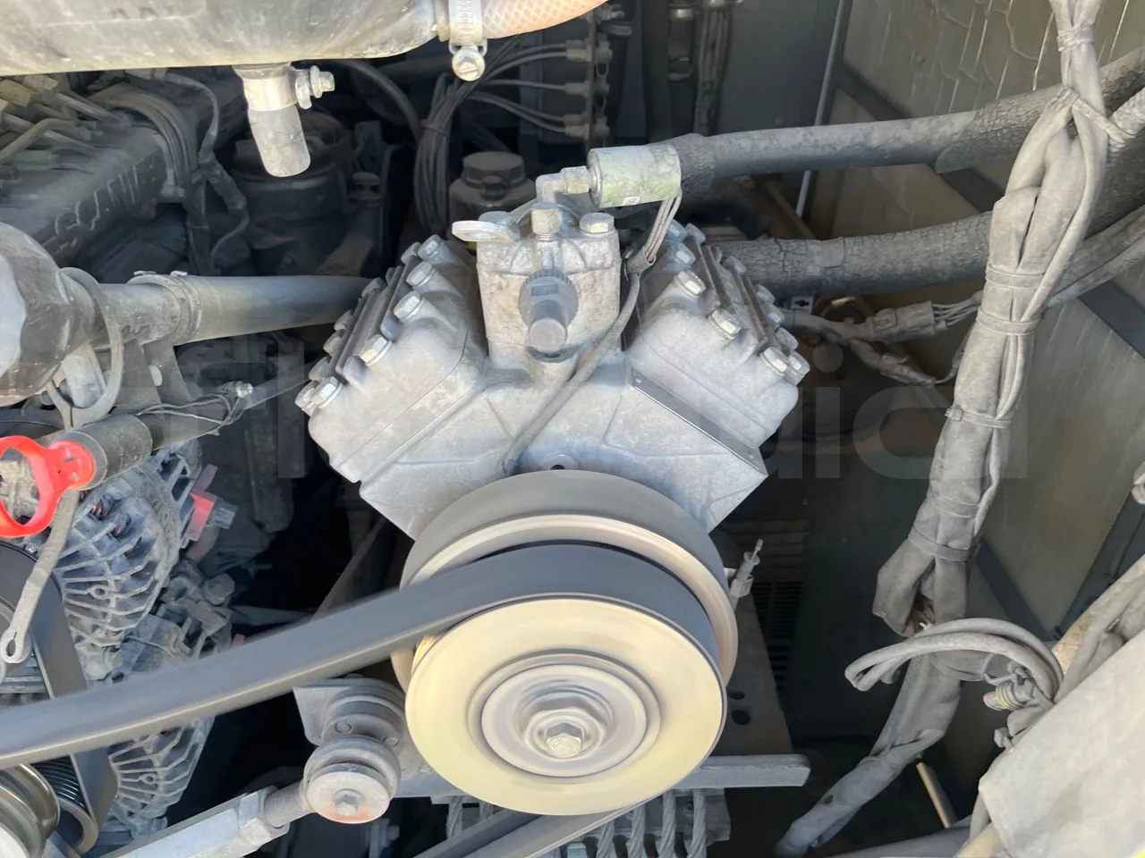 Scania Touring HD Touring HD - Euro6 - 302kW - 12.860 mt - air conditioning compressor