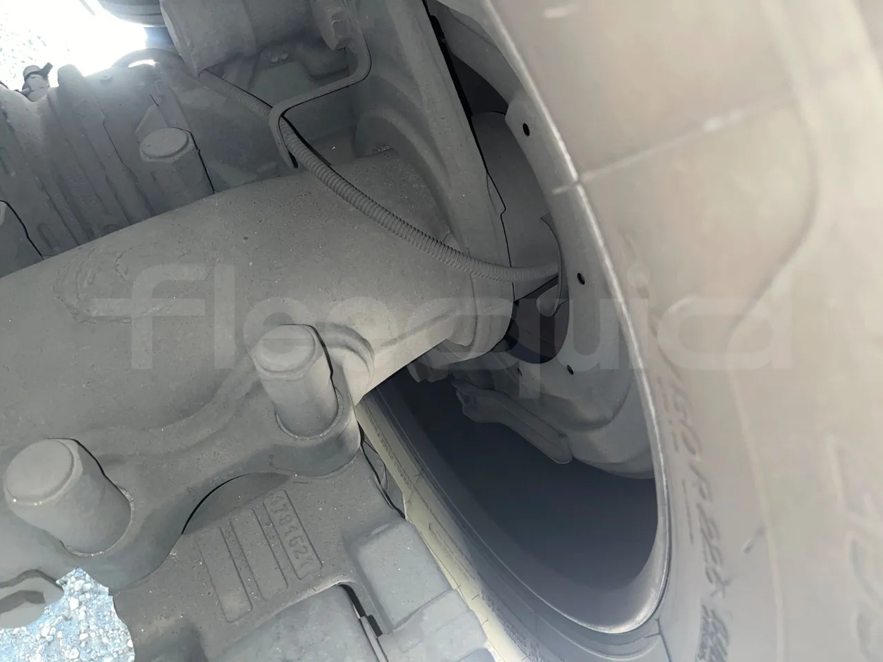 Scania Touring HD Touring HD - Euro6 - 302kW - 12.860 mt - axle 2 discs left