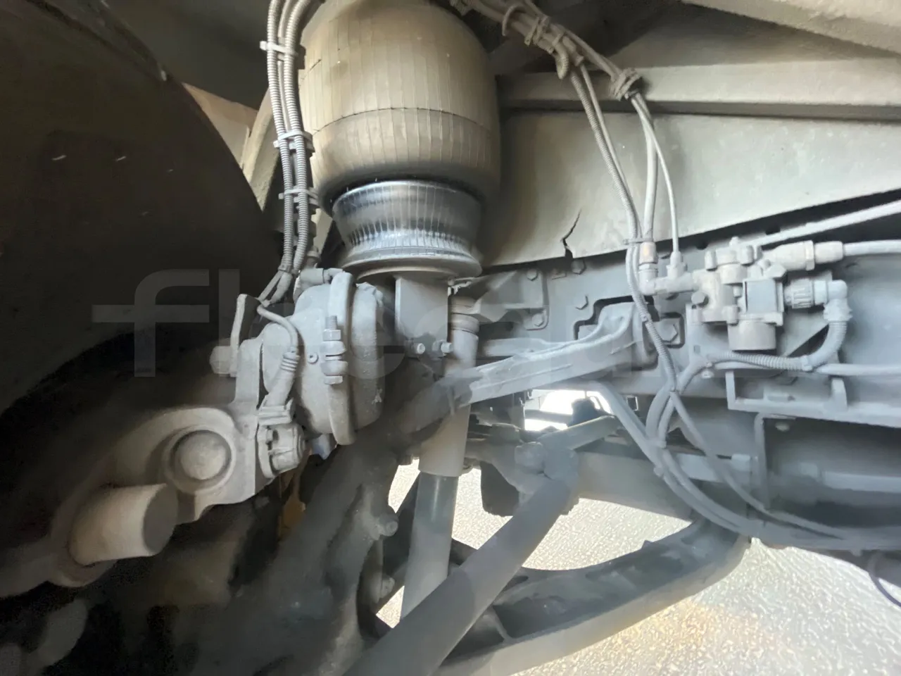 Scania Touring HD Touring HD - Euro6 - 302kW - 12.860 mt - front shock absorbers left