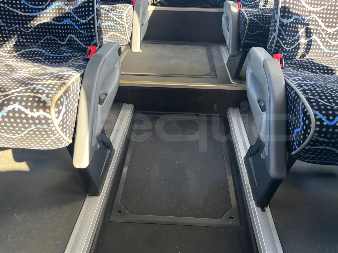 Scania Touring HD Touring HD - Euro6 - 302kW - 12.860 mt - floor hatches photo