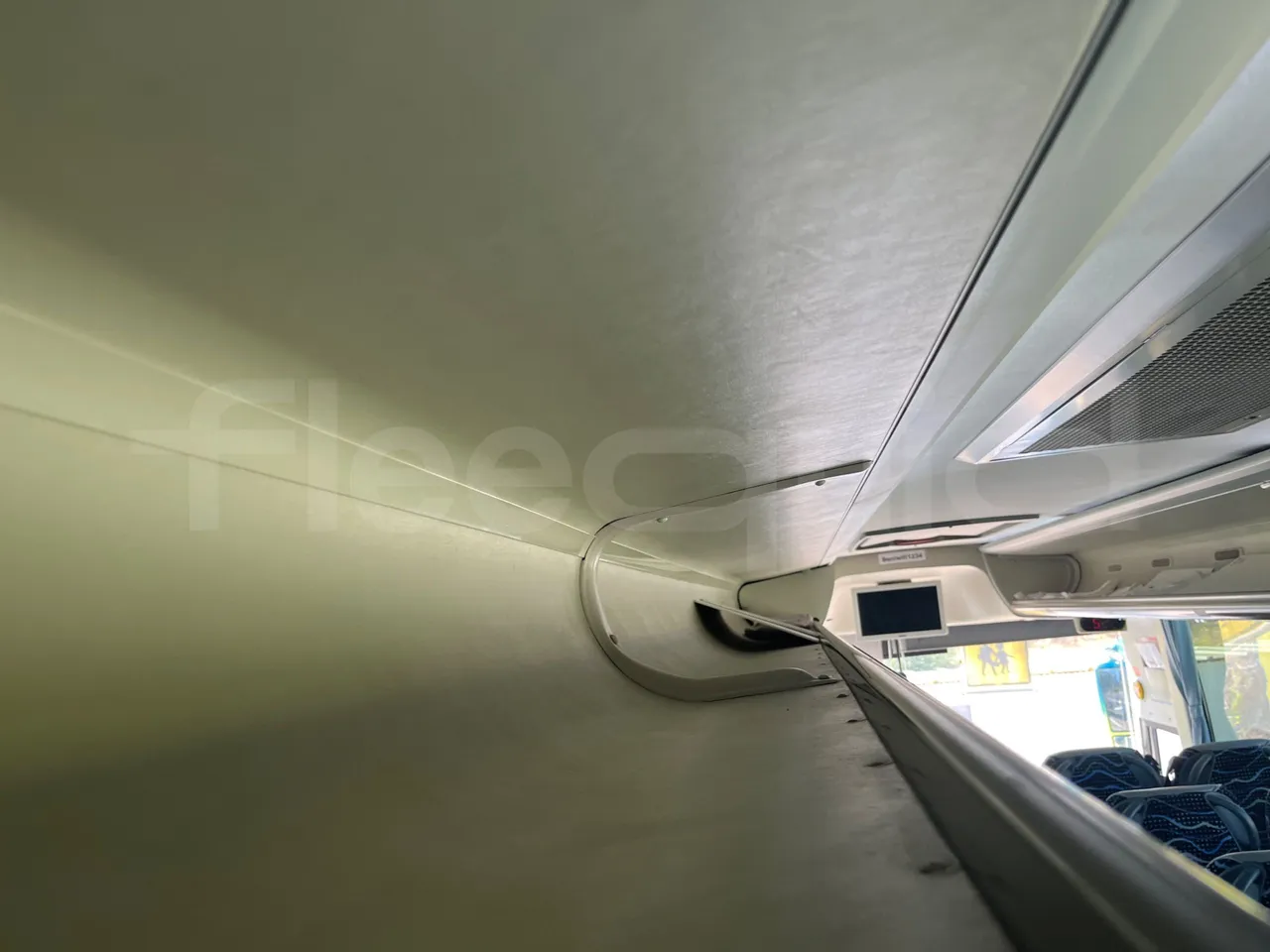Scania Touring HD Touring HD - Euro6 - 302kW - 12.860 mt - power outlets detail