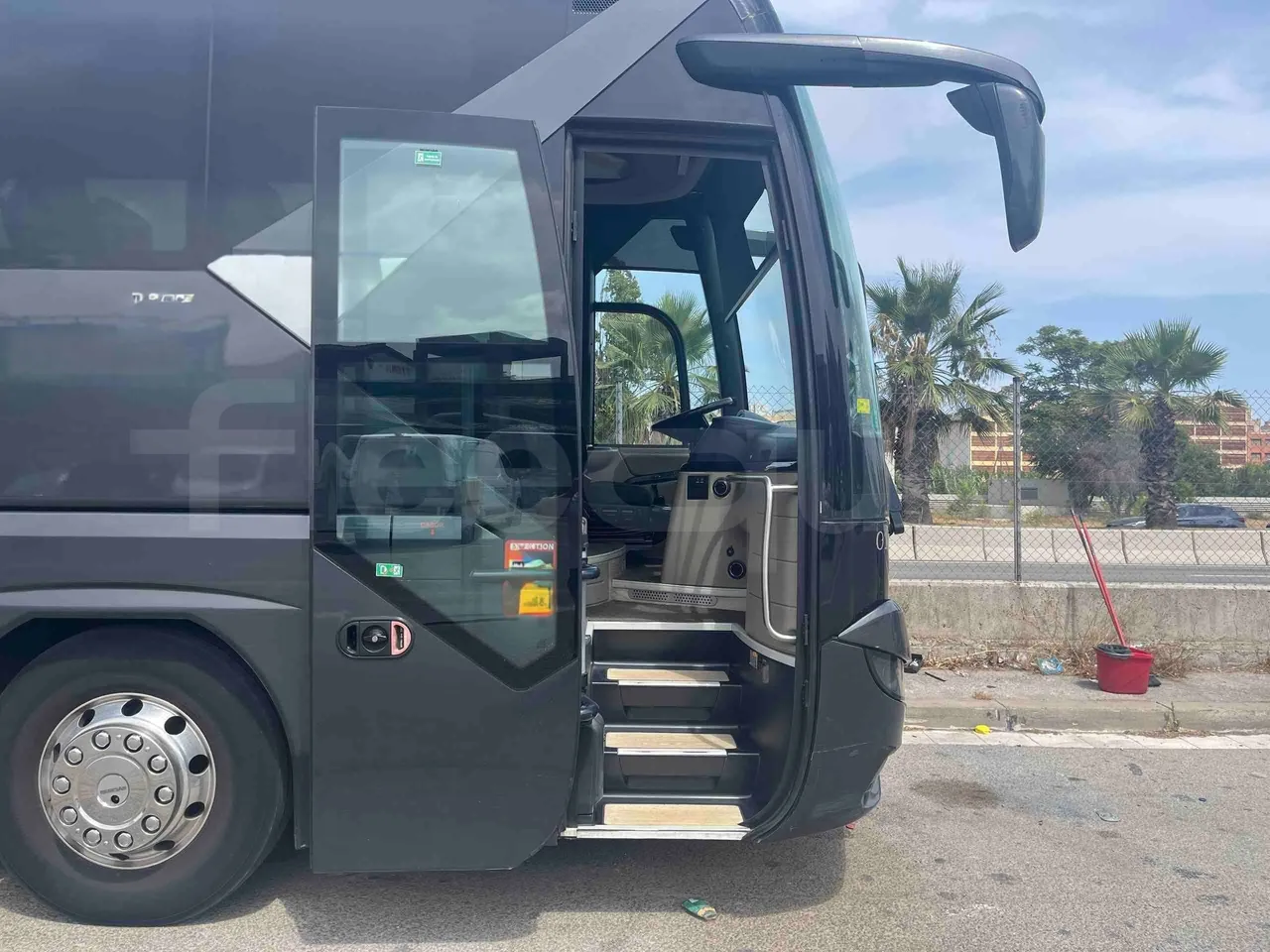 Neoplan Tourliner - Front Door Open