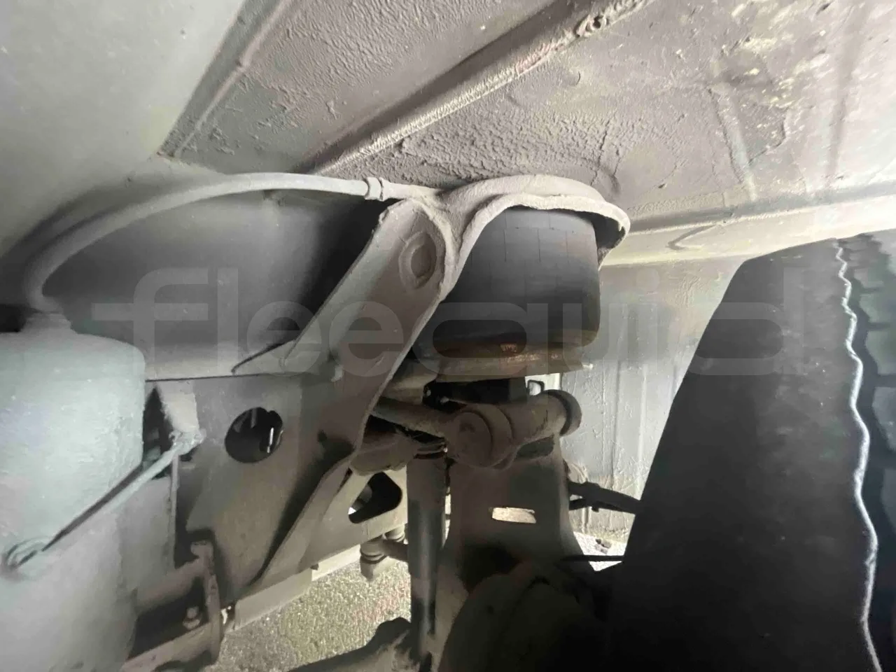 Neoplan Tourliner - First Axle Discs Right Side
