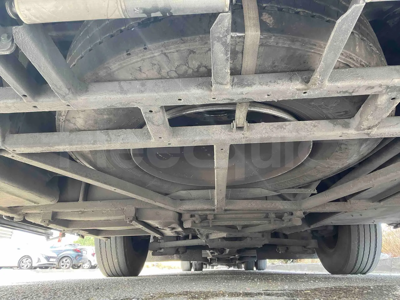 Neoplan Tourliner - First Axle Shock Absorbers Right Side