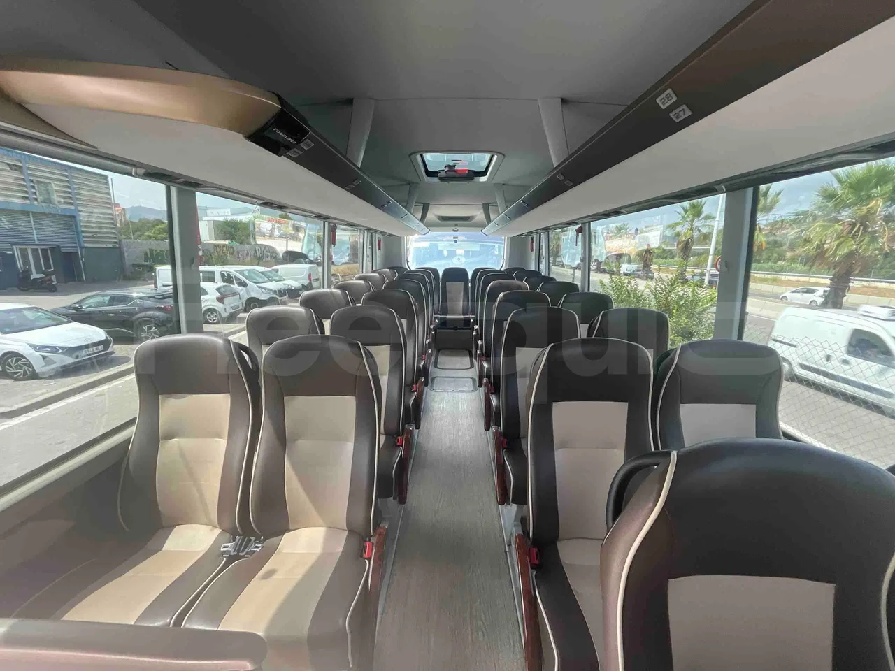 Neoplan Tourliner - Reverse Seats From Middle Position