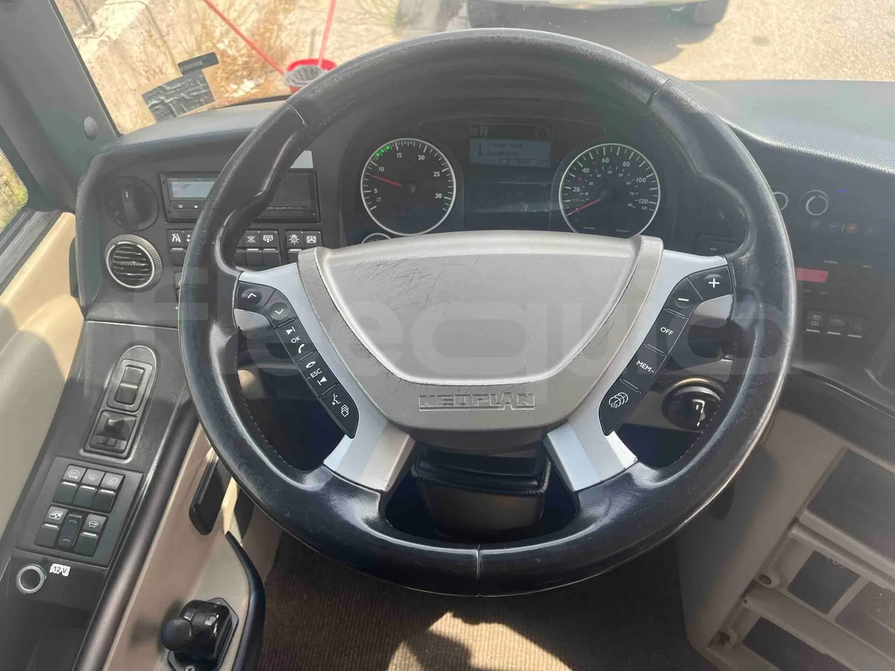 Neoplan Tourliner - Steering Wheel
