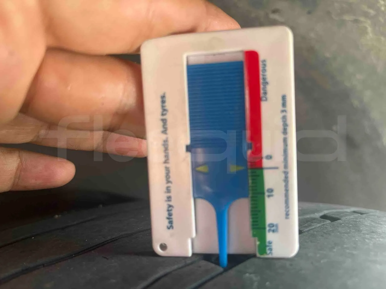 Neoplan Tourliner - First Axle Left Side: Tyre Size