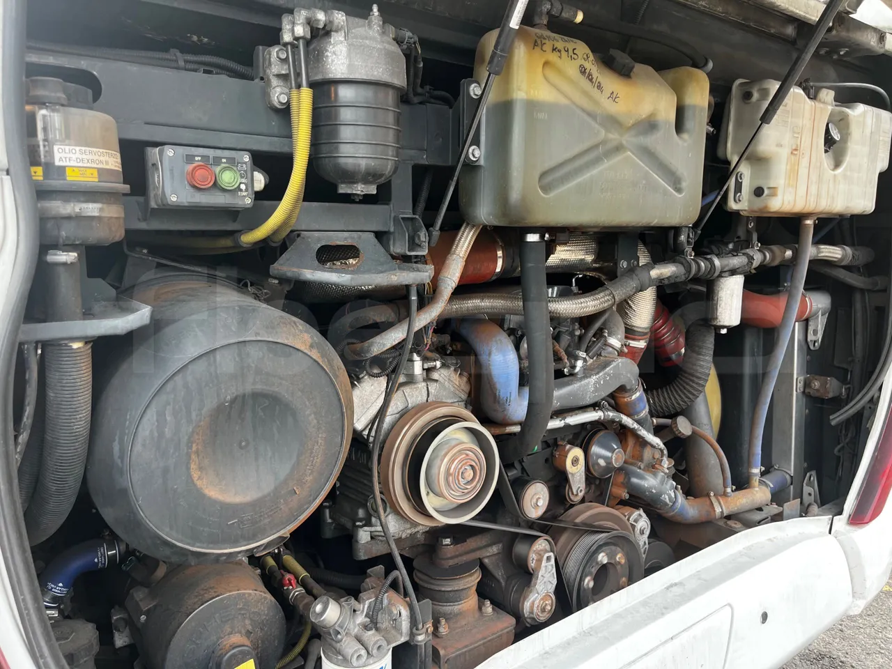 Iveco Magelys - engine plate photo