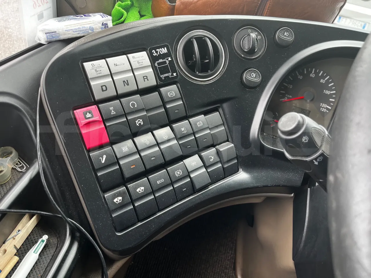 Iveco Magelys - radio accessories photo
