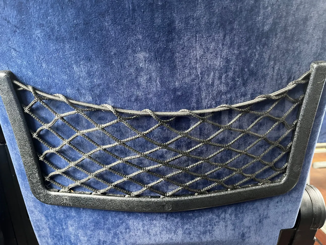 Iveco Magelys - mesh detail photo