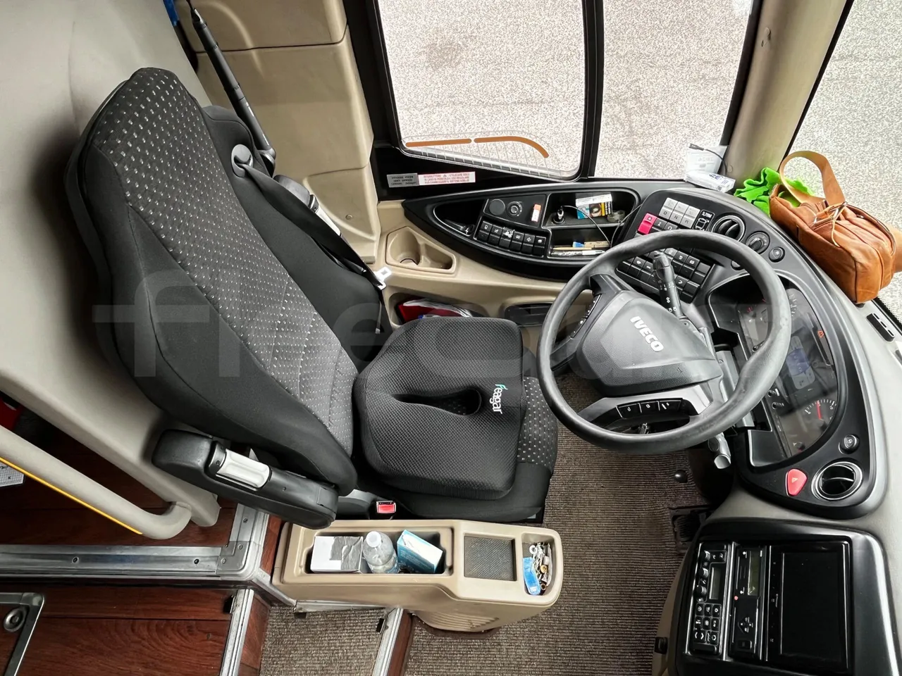 Iveco Magelys - driver's seat photo