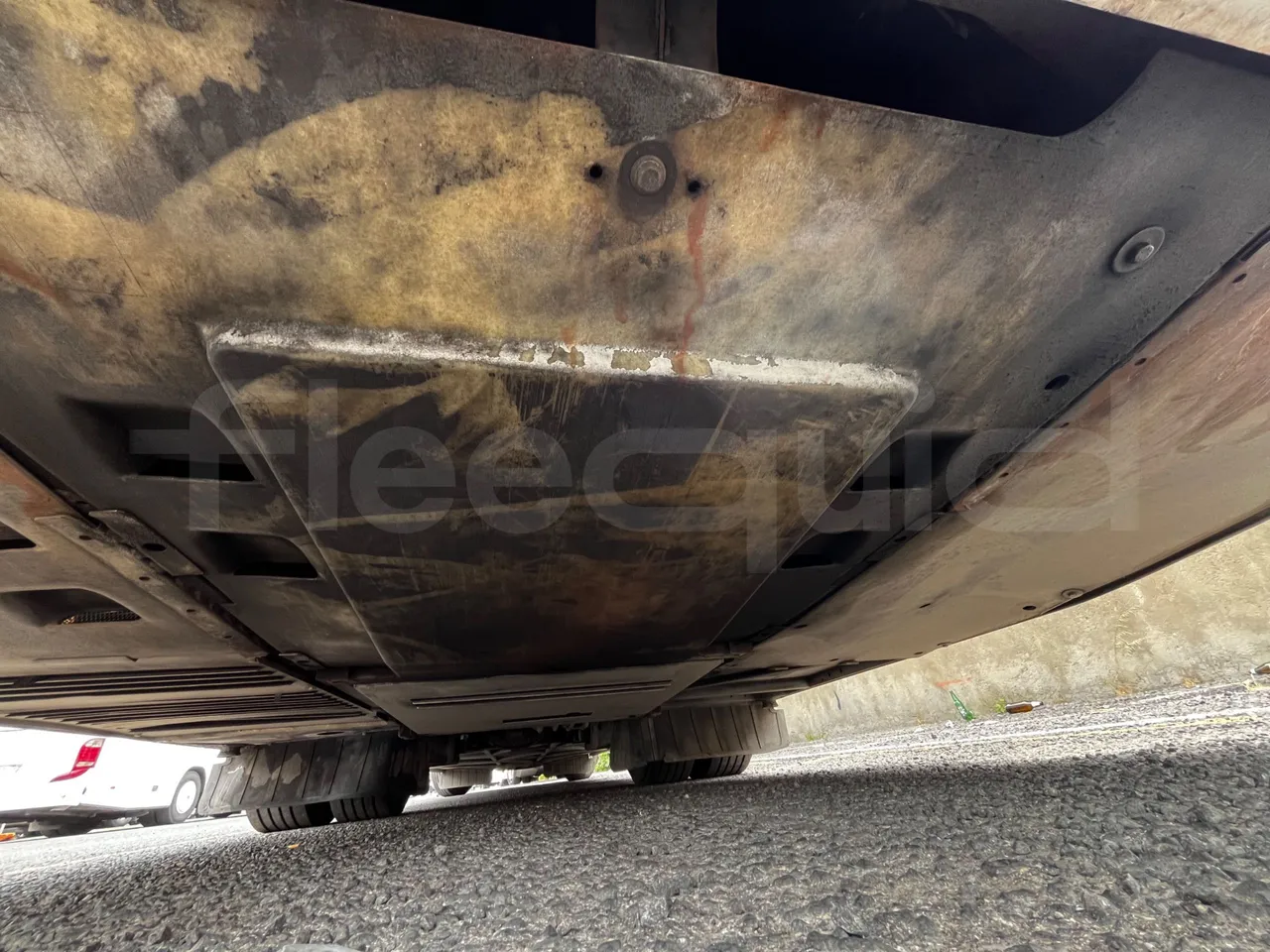 Iveco Magelys - engine without protection