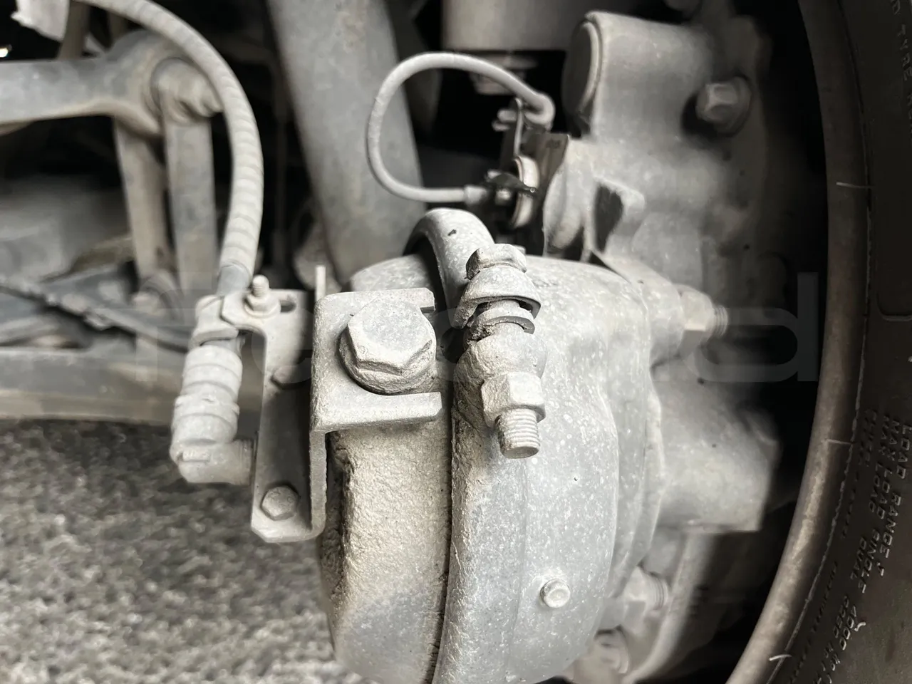Iveco Magelys - front brake calipers right