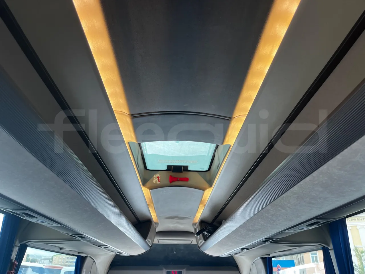Iveco Magelys - roof hatch 2