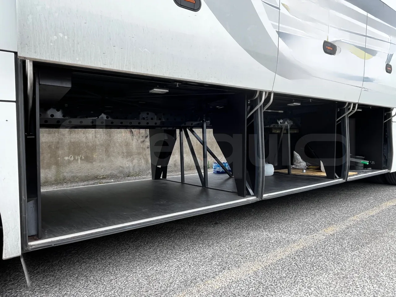 Iveco Magelys - internal frame rust check