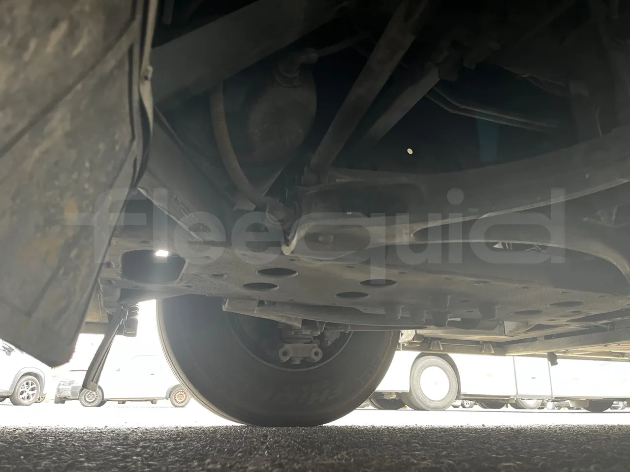 Iveco Magelys - front axle right side