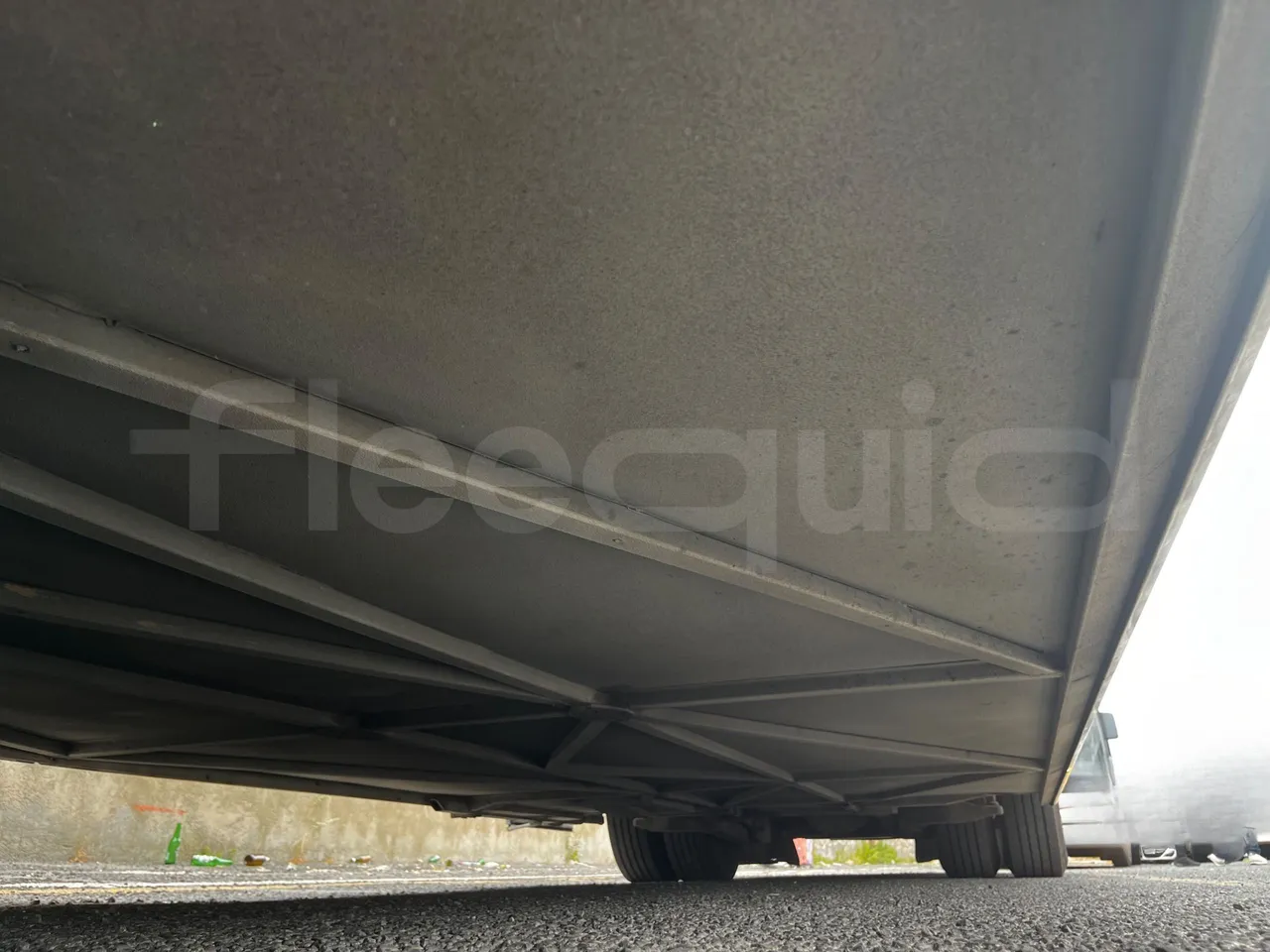 Iveco Magelys - central undercarriage photo