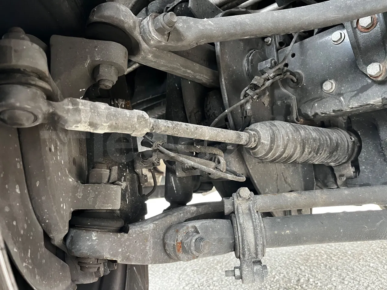 Iveco Daily A65C18 - EUR6 - 129kW - 7.686m - front shock absorbers right