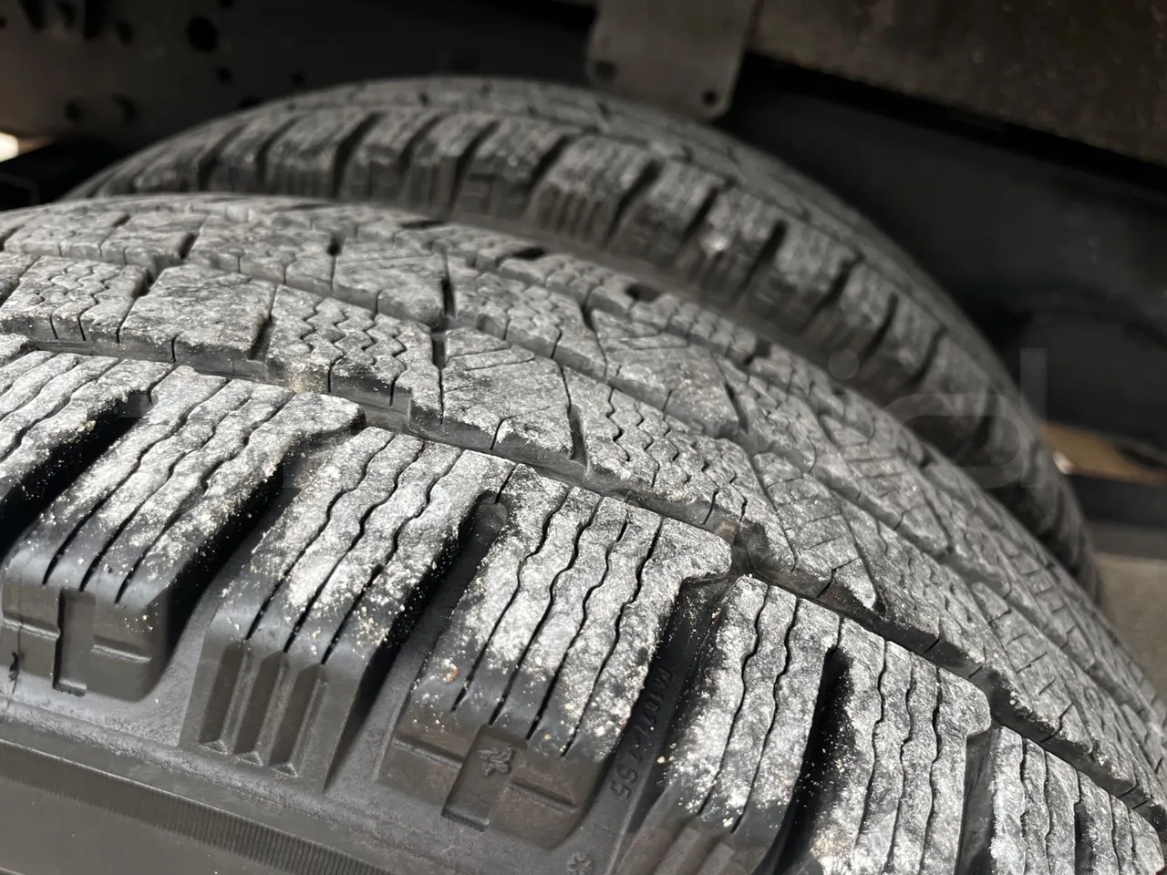 Iveco Daily A65C18 - EUR6 - 129kW - 7.686m - tread condition third axle tires left