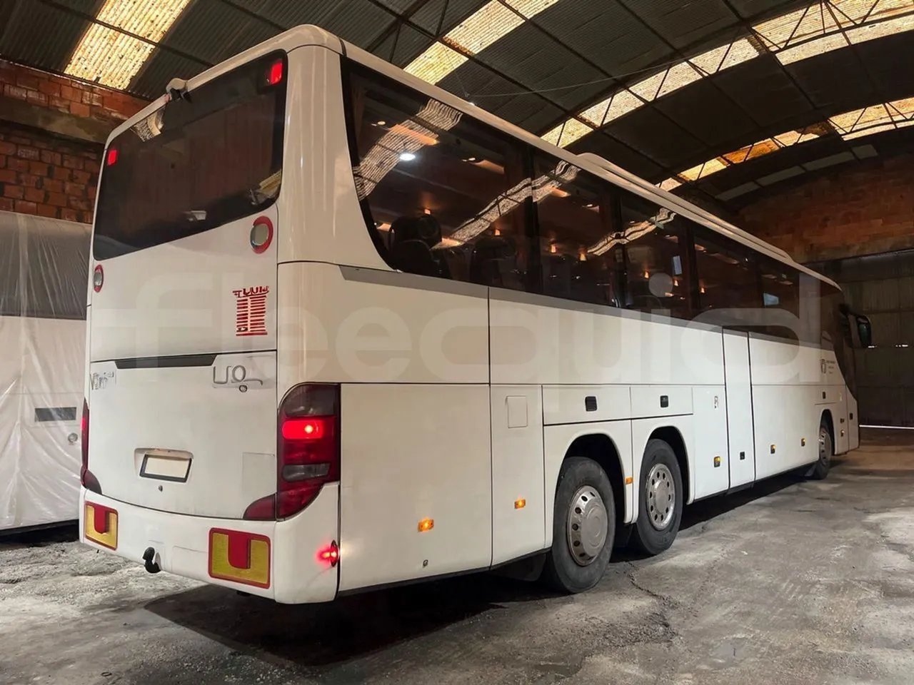 Setra S416 GT-HD - Euro5 - 315kW - 13.020mt - 3/4 right rear doors closed
