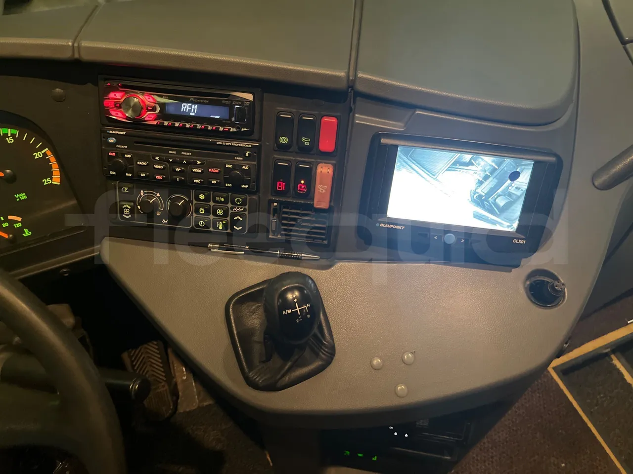 Setra S416 GT-HD - Euro5 - 315kW - 13.020mt - radio accessories photo