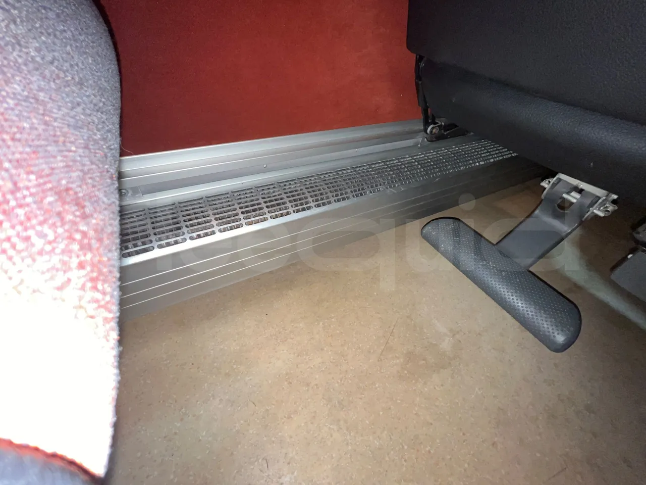 Setra S416 GT-HD - Euro5 - 315kW - 13.020mt - usb charging detail