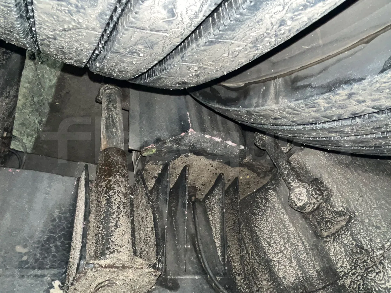 Setra S416 GT-HD - Euro5 - 315kW - 13.020mt - axel 3 shock absorbers 2 left