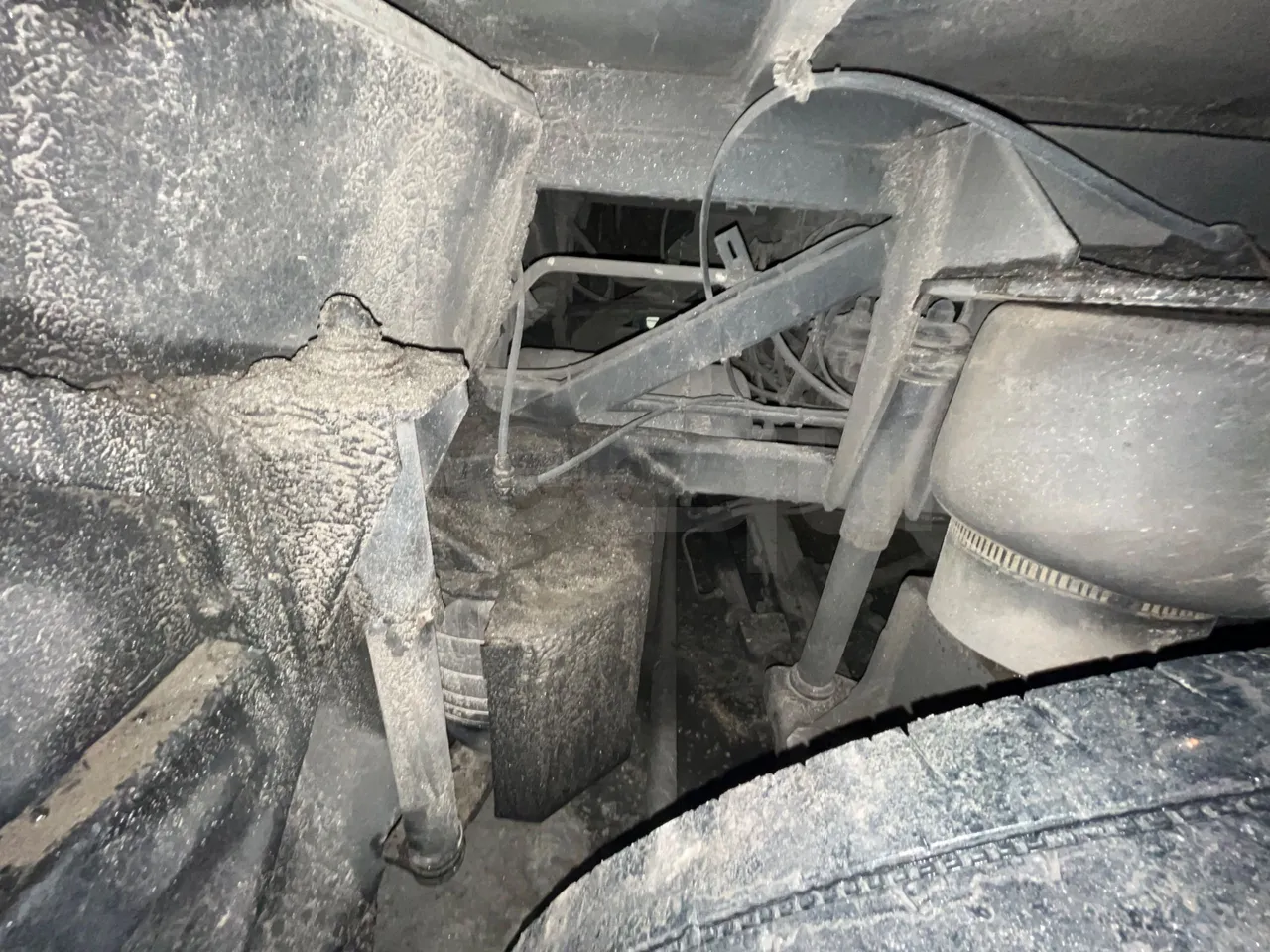 Setra S416 GT-HD - Euro5 - 315kW - 13.020mt - axle 2 shock absorbers 2 left