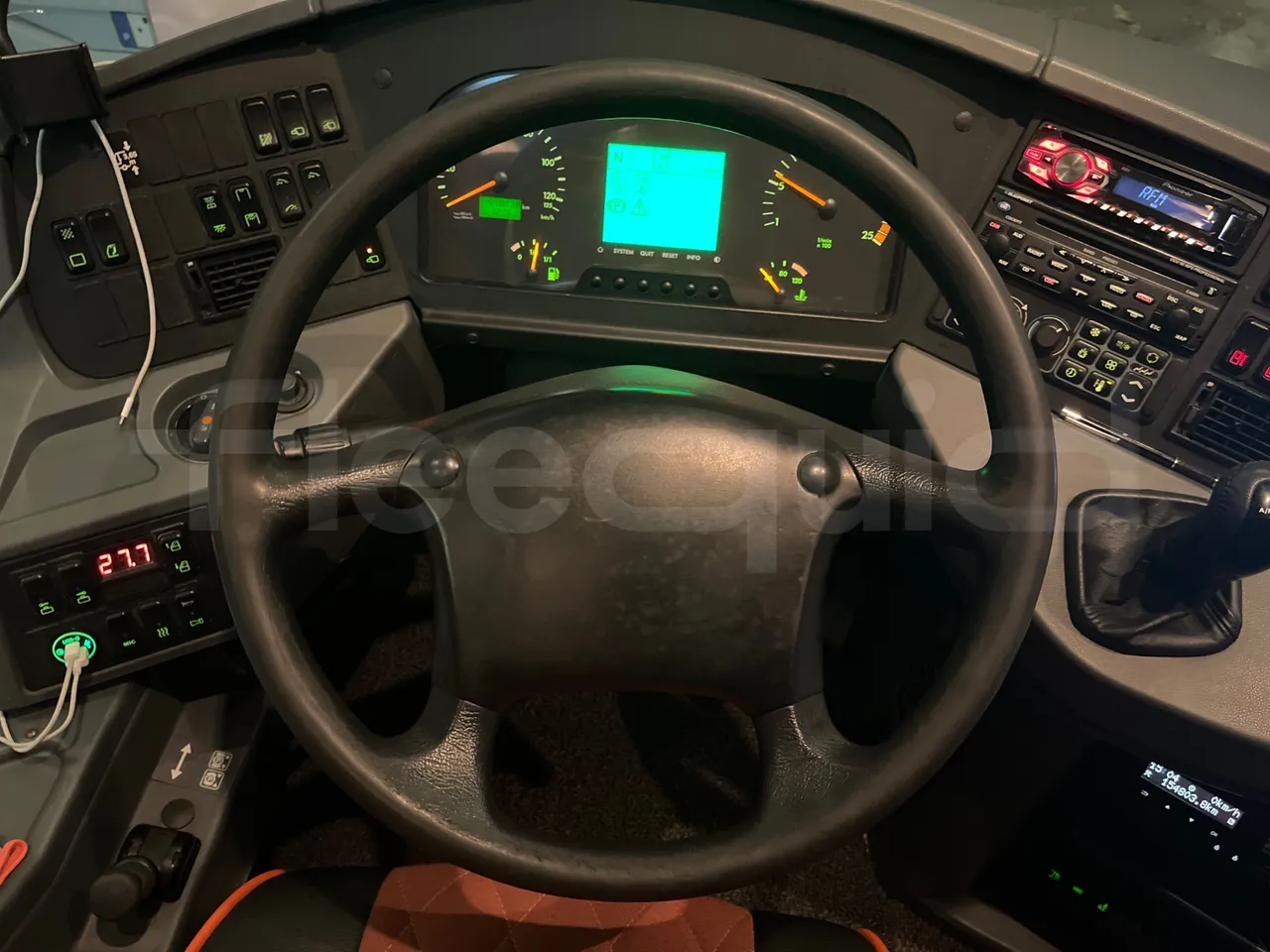 Setra S416 GT-HD - Euro5 - 315kW - 13.020mt - steering wheel photo