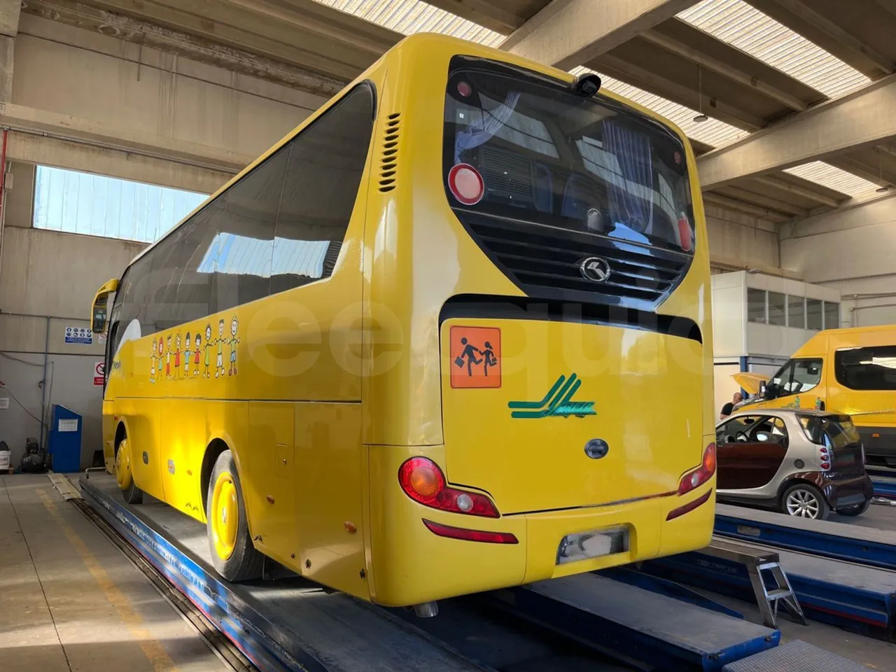 King Long XMQ6800 2AL1AA2B-EUR5-148Kw-7,995m - 3/4 left rear side