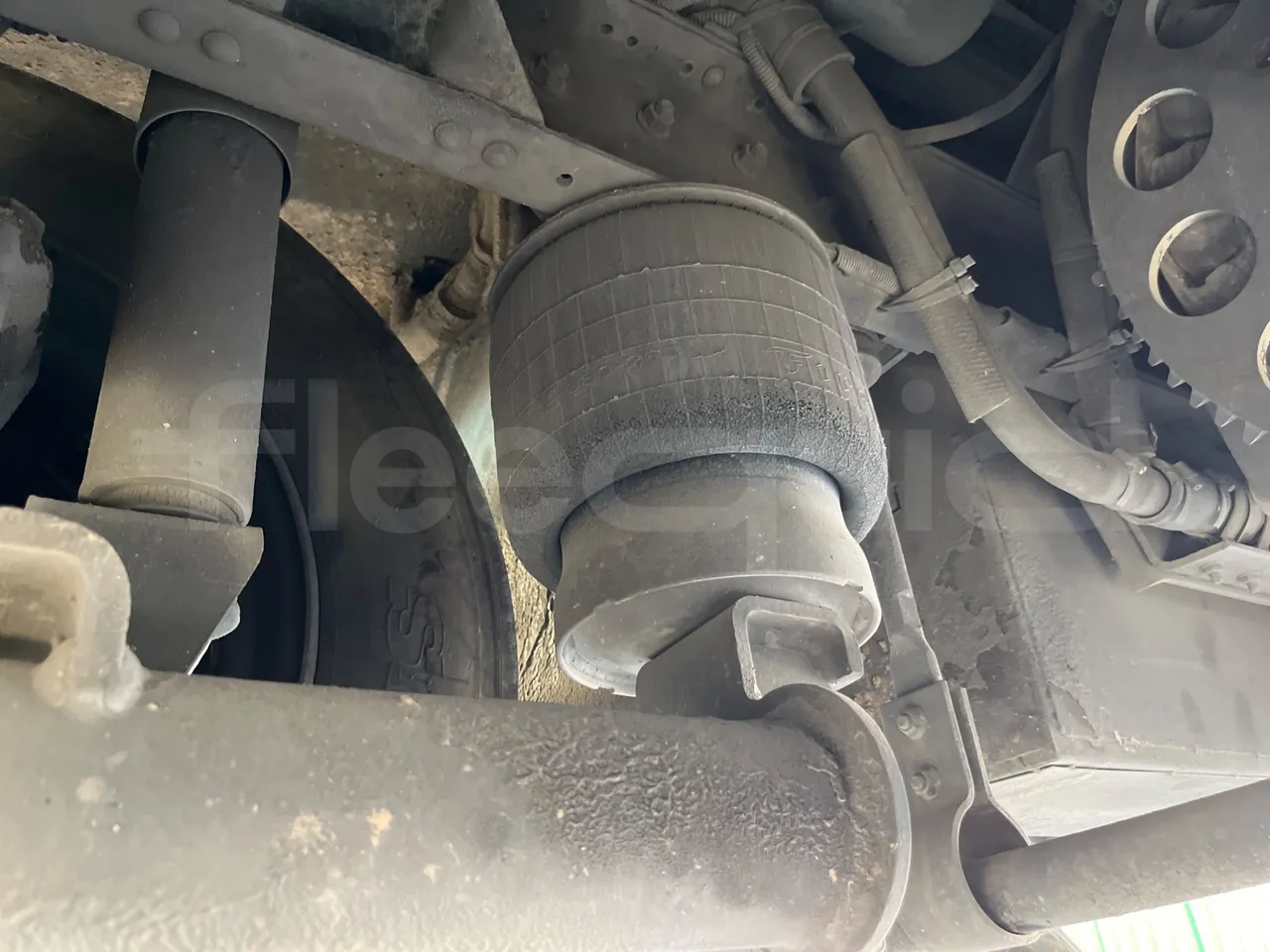 King Long XMQ6800 2AL1AA2B-EUR5-148Kw-7,995m - axel 2 air springs 1 right