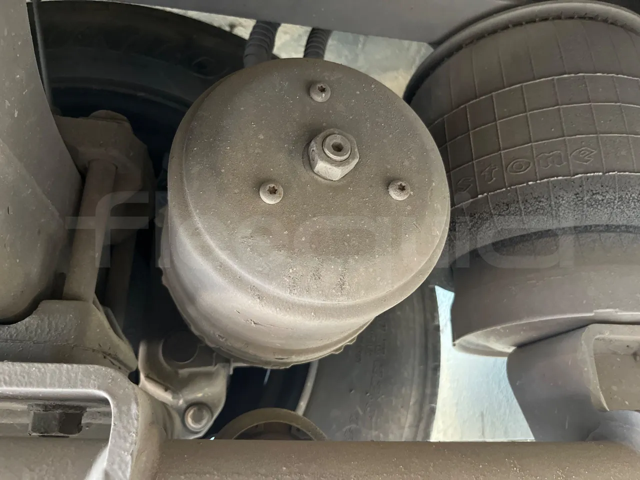 King Long XMQ6800 2AL1AA2B-EUR5-148Kw-7,995m - axle 2 caliper brakes left