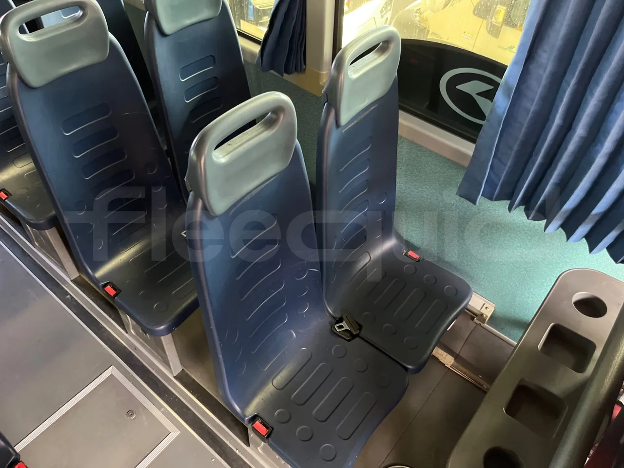King Long XMQ6800 2AL1AA2B-EUR5-148Kw-7,995m - single seat detail