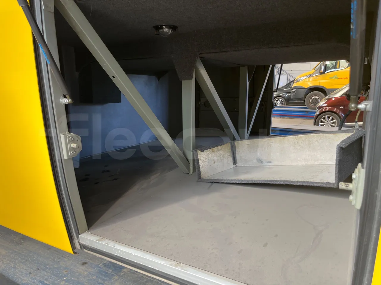 King Long XMQ6800 2AL1AA2B-EUR5-148Kw-7,995m - internal frame rust check