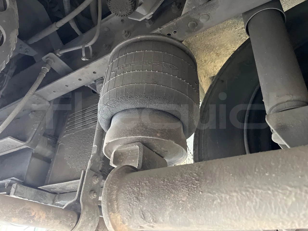 King Long XMQ6800 2AL1AA2B-EUR5-148Kw-7,995m - axle 2 shock absorbers 2 left