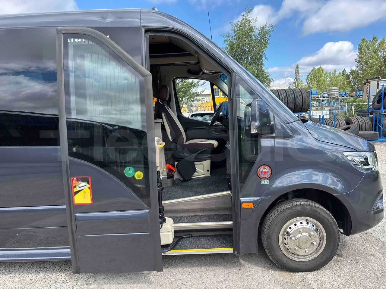 Mercedes-Benz Sprinter - Front Door Open