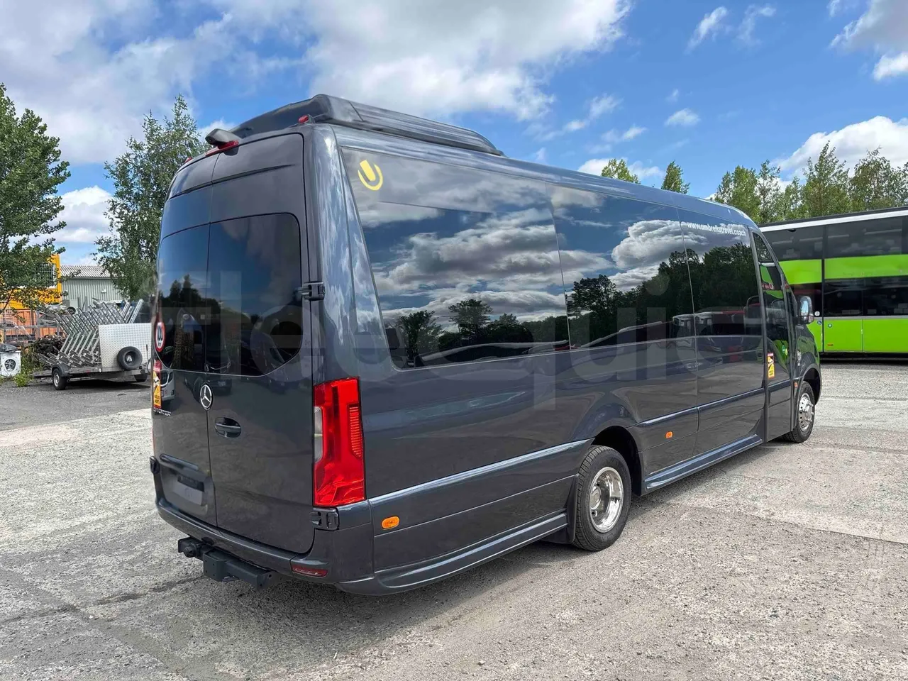 Mercedes-Benz Sprinter - 3/4 Rear Right Side