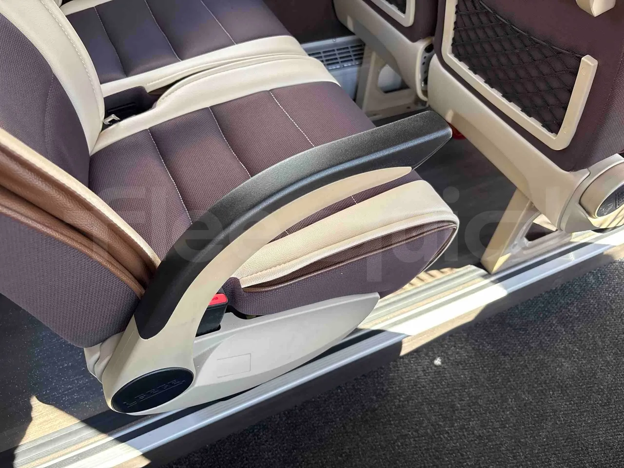 Mercedes-Benz Sprinter - Armrest