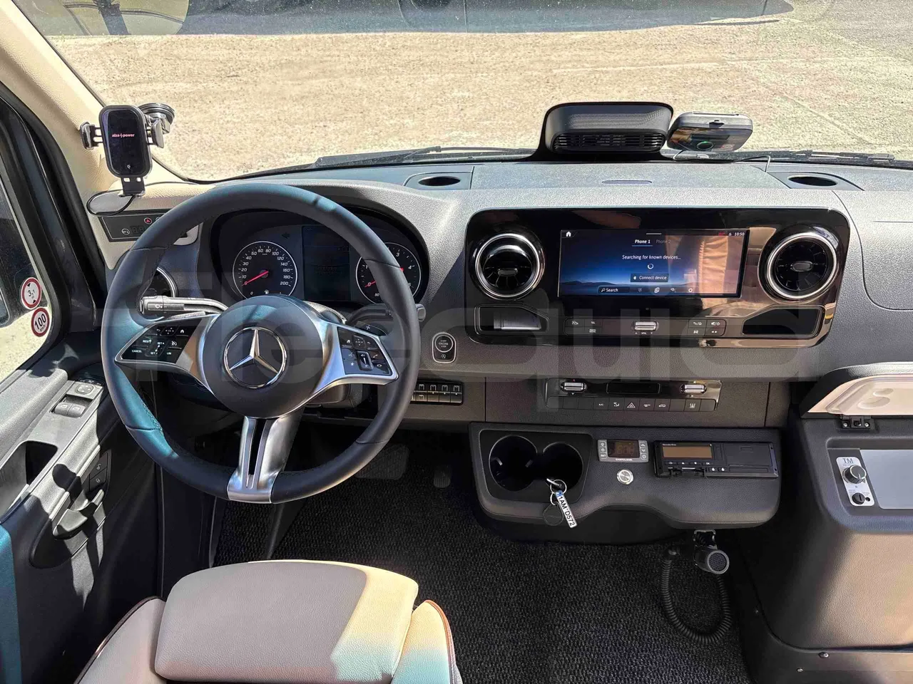 Mercedes-Benz Sprinter - Complete Driver's Dashboard