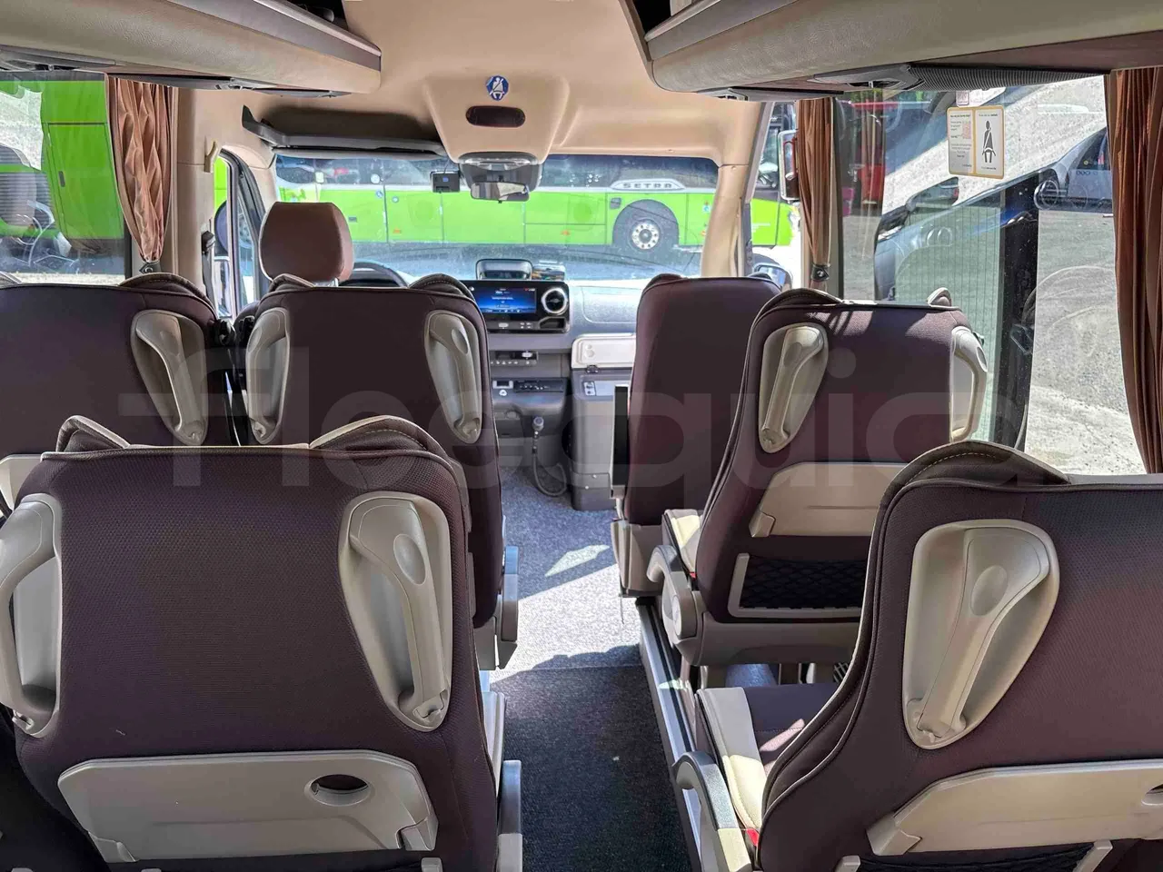 Mercedes-Benz Sprinter - Forward Seats From Middle Position