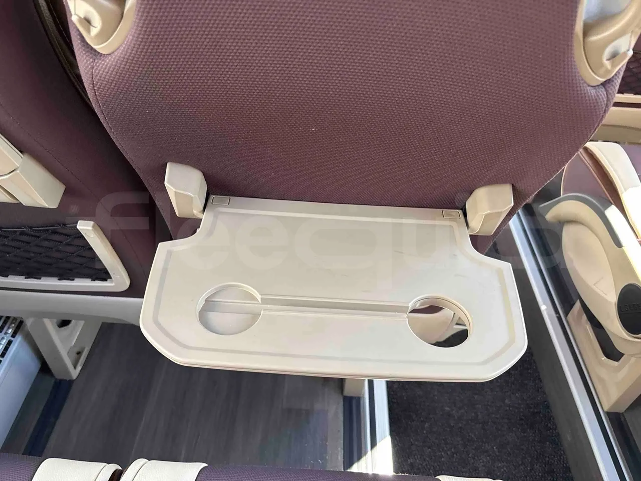 Mercedes-Benz Sprinter - Table