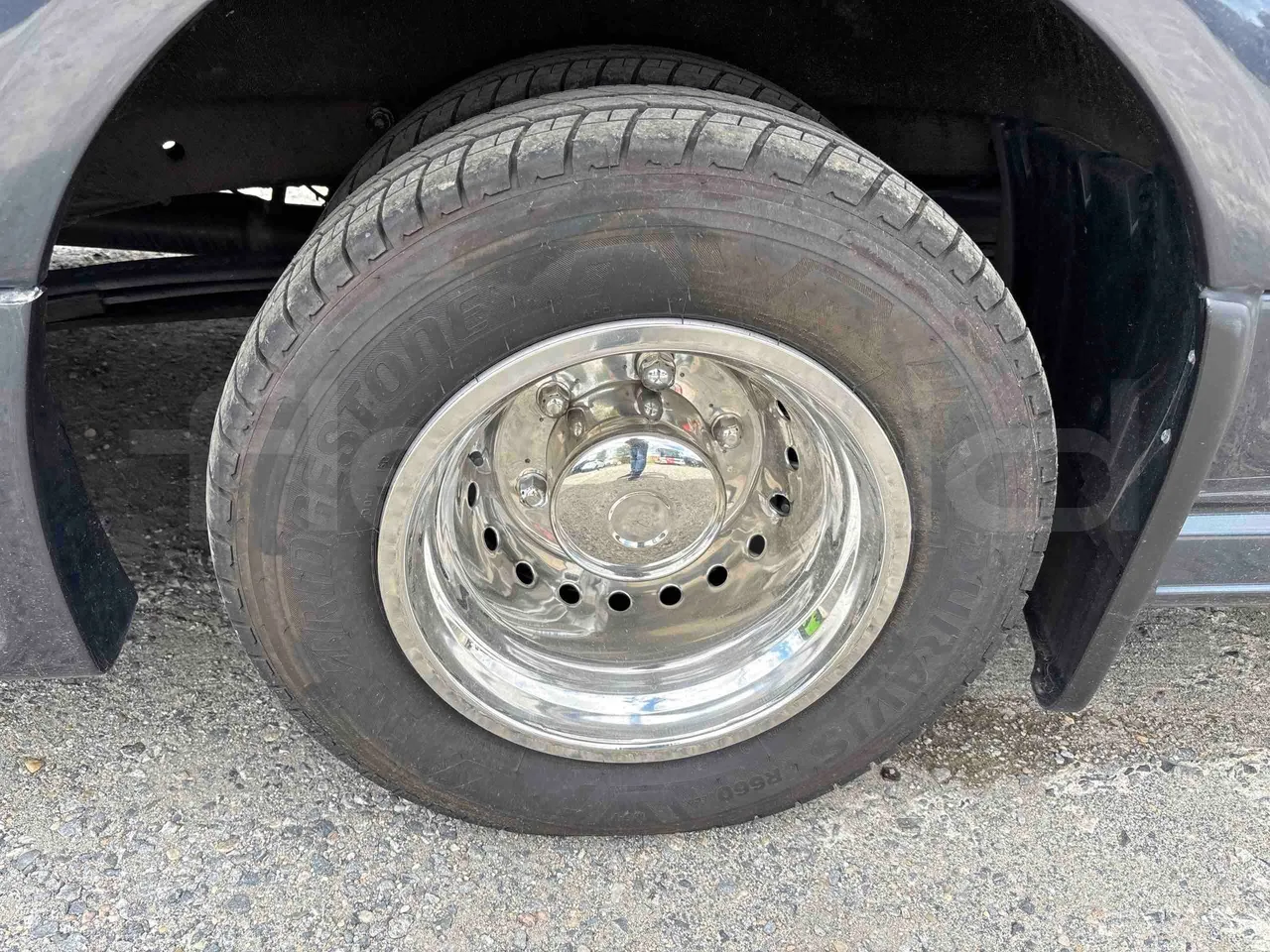 Mercedes-Benz Sprinter - First Axle Left Side: Tyre Tread