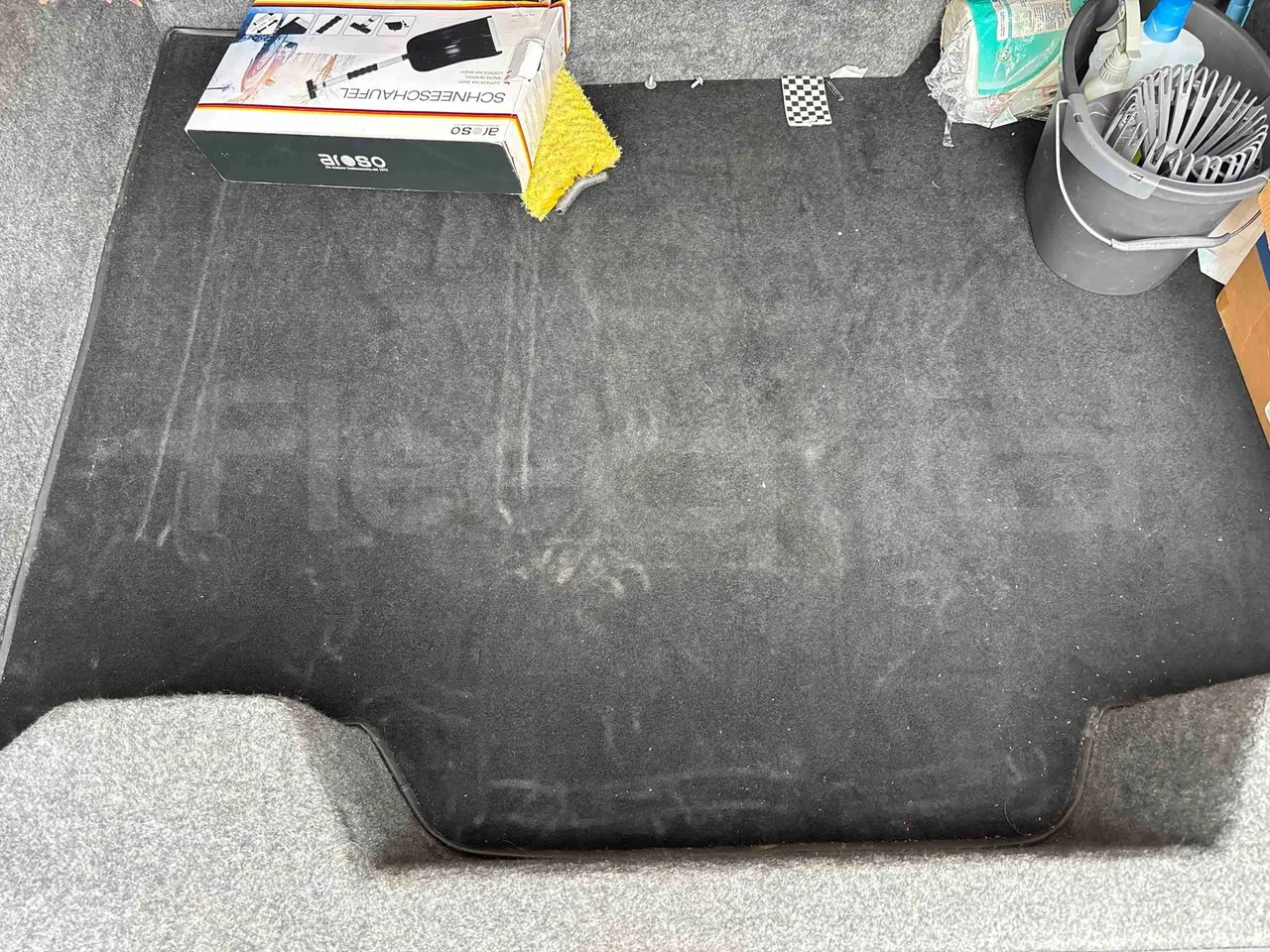 Mercedes-Benz Sprinter - Luggage Under Carpet Photo