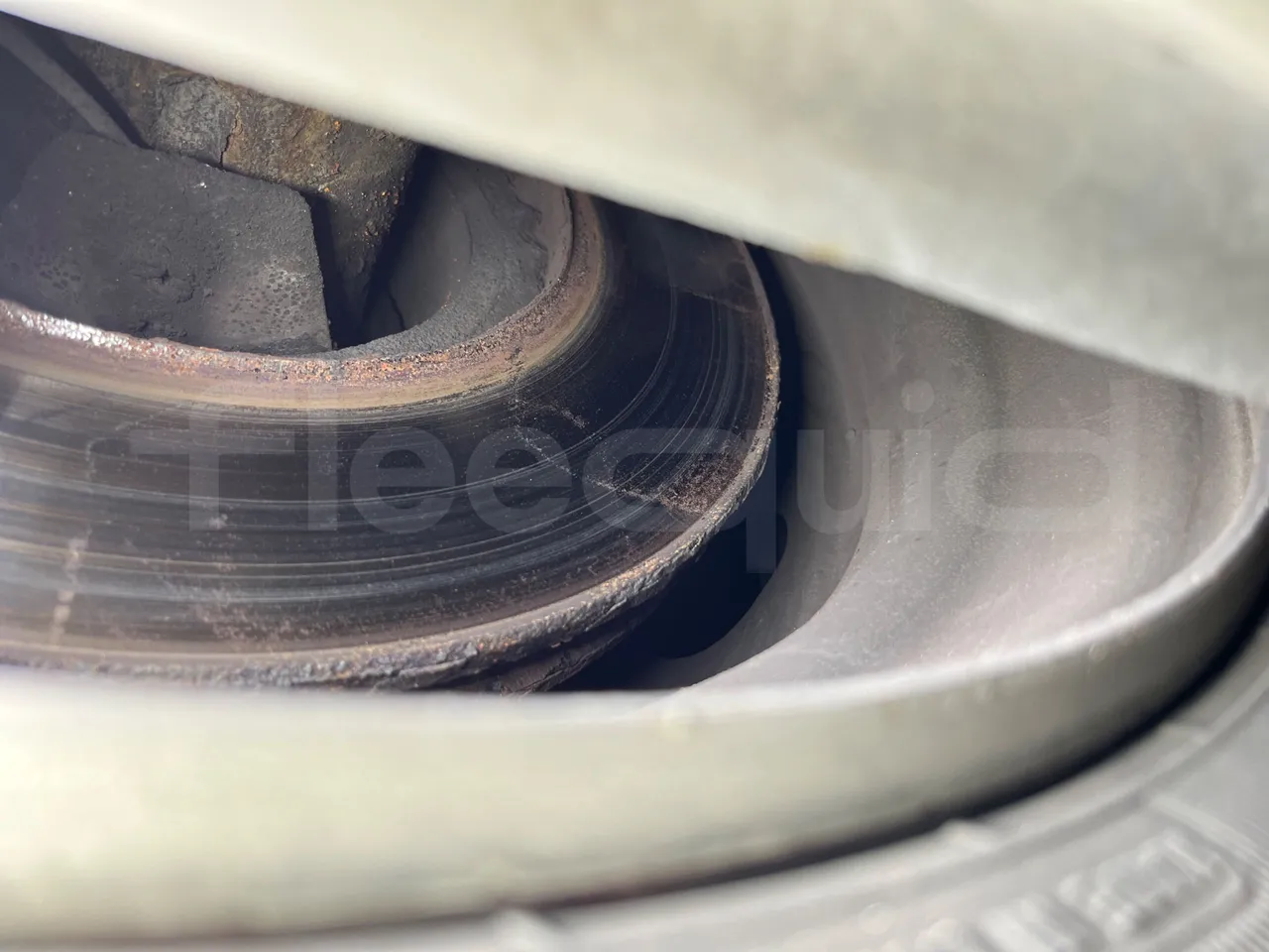 Mercedes-Benz Conecto 628B02-BD1GKEB - Euro 6 - 265 Kw - 17.956 Mt - axel 3  discs right