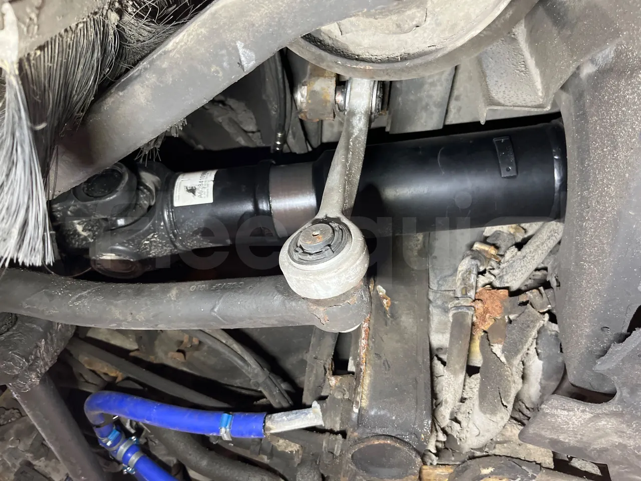 Mercedes-Benz Conecto 628B02-BD1GKEB - Euro 6 - 265 Kw - 17.956 Mt - driveshaft photo